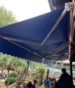 Mái hiên di động